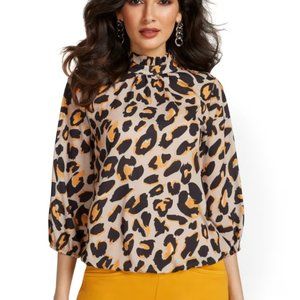 New York & Company Women's Leopard-Print Mock-Neck Blouse, size XS, NWT